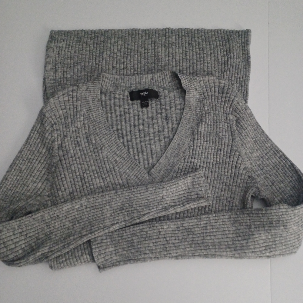 Mossimo Gray V Neck Long Tunic Sweater Sz XXL